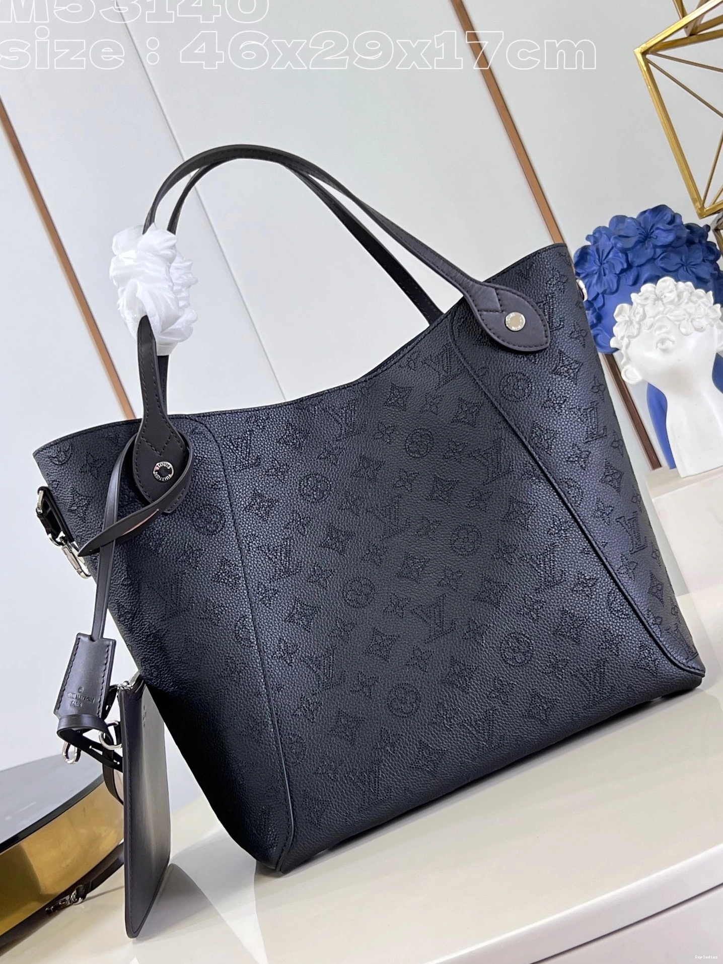 Cheap LOUIS x VUITTON 17CM HINA-46 29.5 x 0822